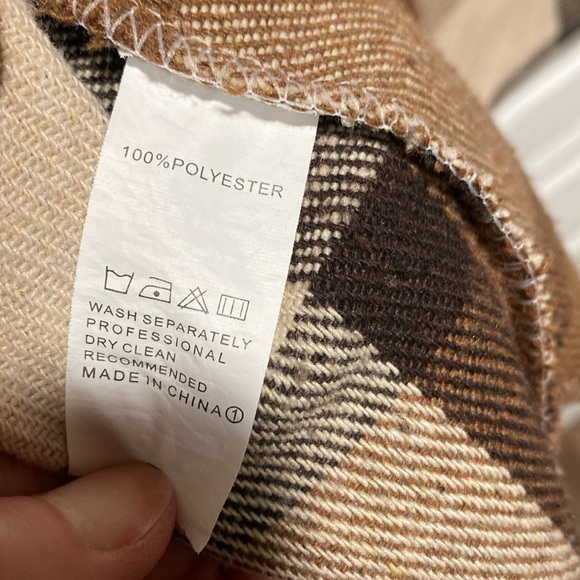 Fashions Plaid Shacket - Picture 7 of 7